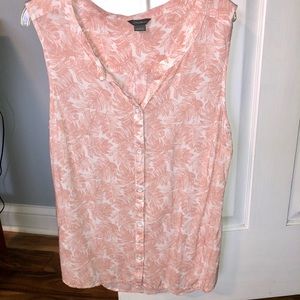 Sleeveless Top. Size large. Eddie Bauer. NWOT